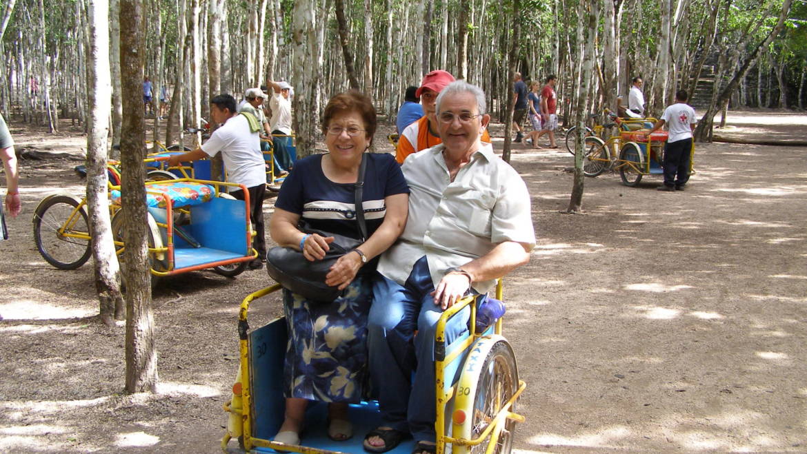 Mis padres en Cobá